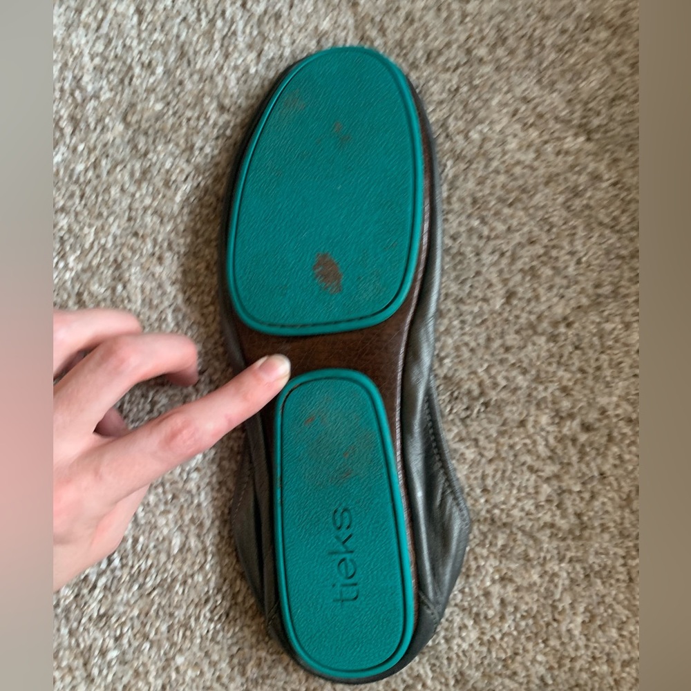 Tieks Pewter Flats - Picture 6 of 13